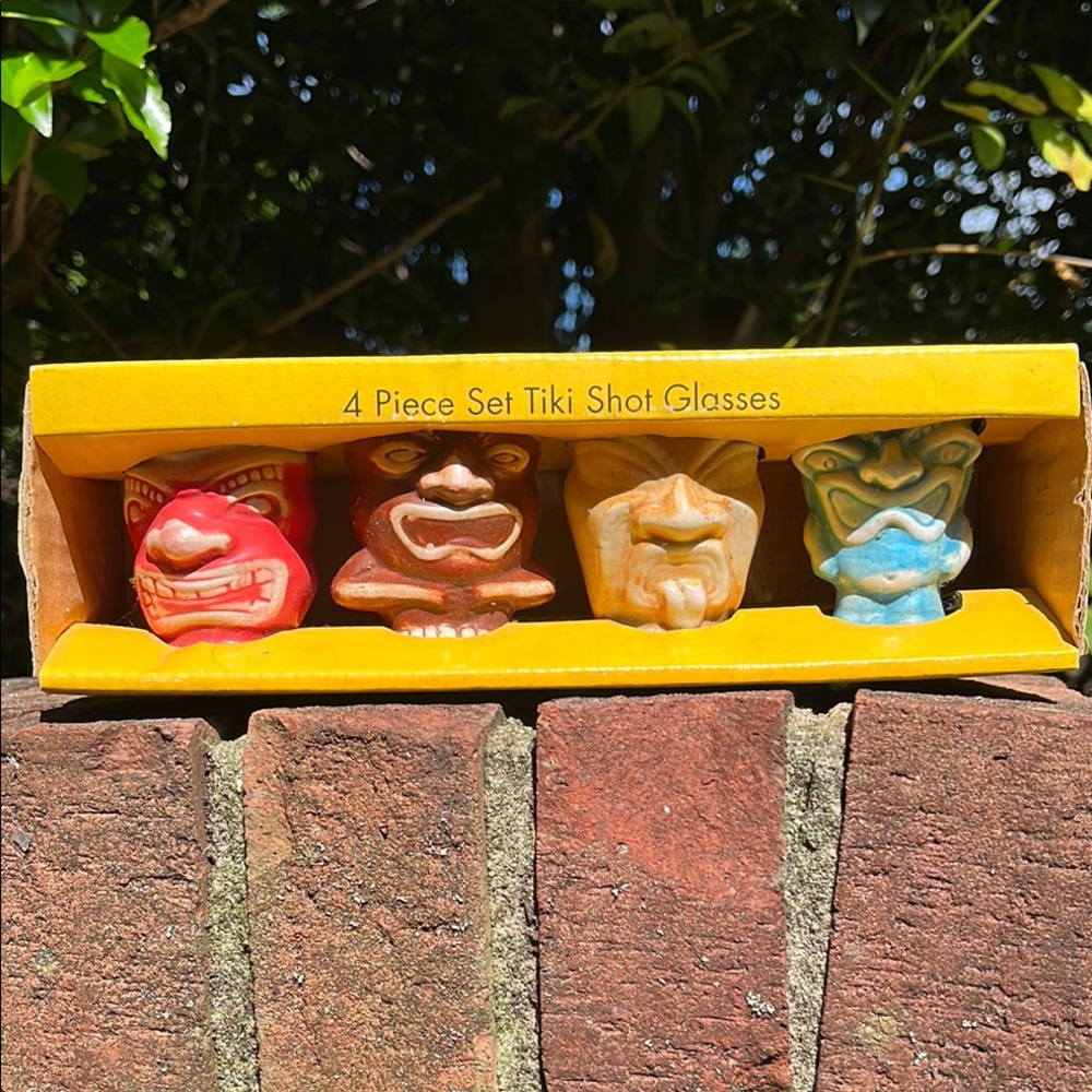 TIKI SHOTGLASS 4 PIECE SET CERAMIC NEW IN BOX